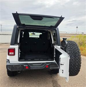2020 Jeep Wrangler Unlimited Sahara - Photo 10 - Florence, AZ 85132
