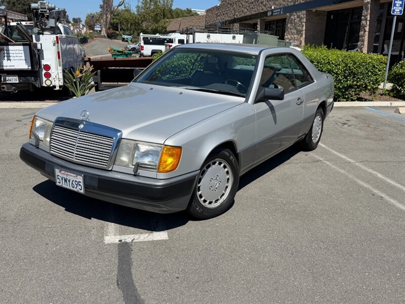 1988 Mercedes-Benz 300 CE   - Photo 1 - Spring Valley, CA 91978