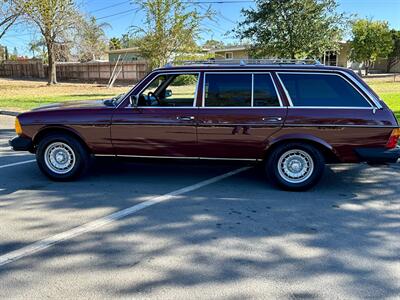 1983 Mercedes-Benz 300 TD   - Photo 3 - Spring Valley, CA 91978