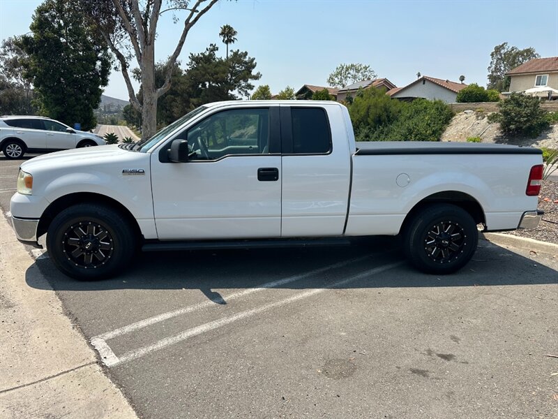 2007 Ford F-150 XLT photo 8