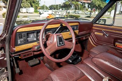 1990 Jeep Grand Wagoneer   - Photo 57 - Spring Valley, CA 91978