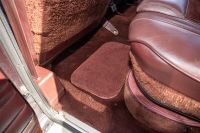 1990 Jeep Grand Wagoneer   - Photo 80 - Spring Valley, CA 91978