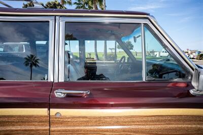1990 Jeep Grand Wagoneer   - Photo 45 - Spring Valley, CA 91978