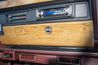 1990 Jeep Grand Wagoneer   - Photo 61 - Spring Valley, CA 91978