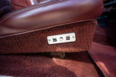 1990 Jeep Grand Wagoneer   - Photo 83 - Spring Valley, CA 91978