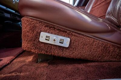 1990 Jeep Grand Wagoneer   - Photo 70 - Spring Valley, CA 91978