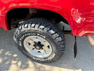 1992 Toyota Tacoma Deluxe 2dr Deluxe - Photo 12 - Spring Valley, CA 91978