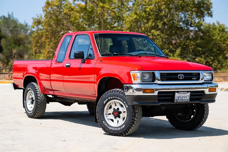 1992 Toyota Pickup Deluxe   - Photo 1 - Spring Valley, CA 91978