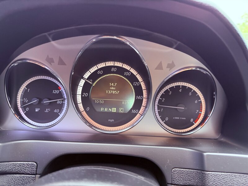 2010 Mercedes-Benz C 300 Luxury - Photo 12 - Spring Valley, CA 91978