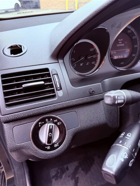 2010 Mercedes-Benz C 300 Luxury - Photo 16 - Spring Valley, CA 91978