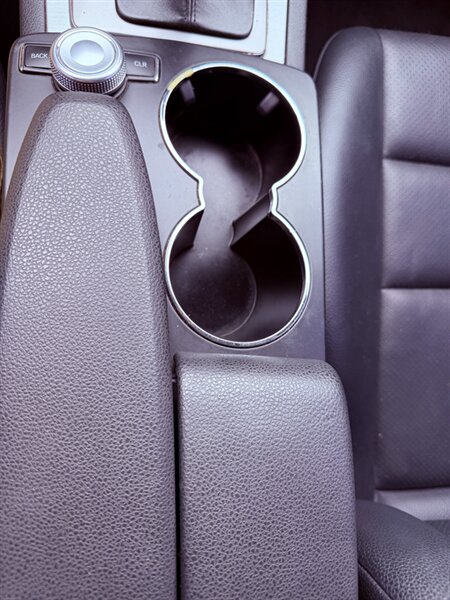 2010 Mercedes-Benz C 300 Luxury - Photo 15 - Spring Valley, CA 91978