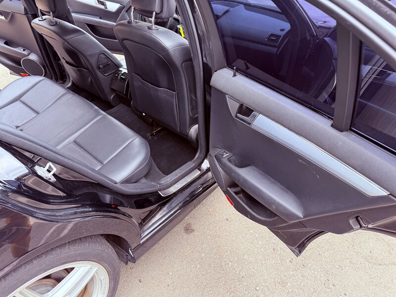 2010 Mercedes-Benz C 300 Luxury - Photo 26 - Spring Valley, CA 91978