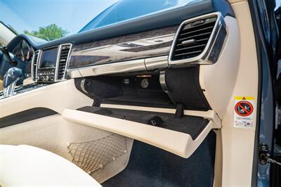 2010 Porsche Panamera Turbo   - Photo 31 - Spring Valley, CA 91978