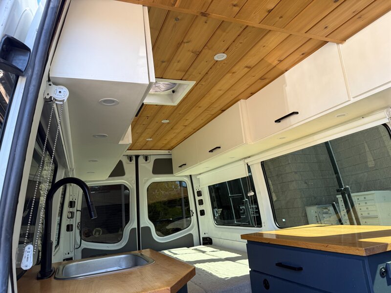 2011 Mercedes-Benz Sprinter 2500 - Photo 9 - Spring Valley, CA 91978