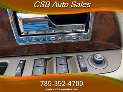 2013 Lincoln Navigator L   - Photo 3 - Rossville, KS 66533