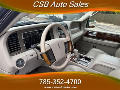 2013 Lincoln Navigator L   - Photo 4 - Rossville, KS 66533