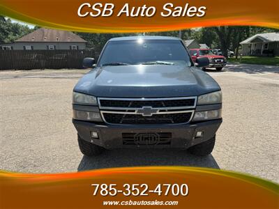 2007 Chevrolet Silverado 1500 Classic LS   - Photo 2 - Rossville, KS 66533