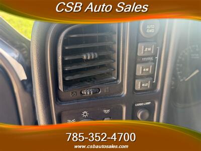 2001 GMC Sierra 2500 SL - Photo 9 - Rossville, KS 66533