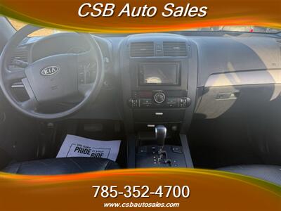 2009 Kia Borrego LX   - Photo 10 - Rossville, KS 66533