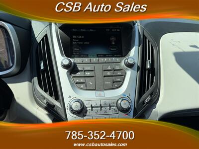 2017 Chevrolet Equinox LT   - Photo 2 - Rossville, KS 66533
