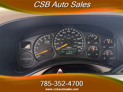 2001 GMC Yukon SLE   - Photo 9 - Rossville, KS 66533