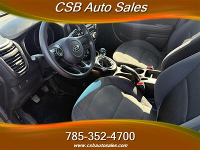 2015 Kia Soul   - Photo 4 - Rossville, KS 66533
