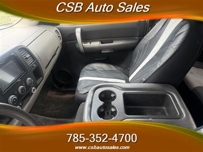 2009 Chevrolet Silverado 1500 Work Truck   - Photo 5 - Rossville, KS 66533