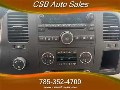2012 Chevrolet Silverado 1500 LT - Photo 8 - Rossville, KS 66533