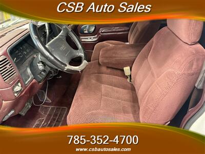 1995 GMC Sierra 1500 SLE   - Photo 6 - Rossville, KS 66533