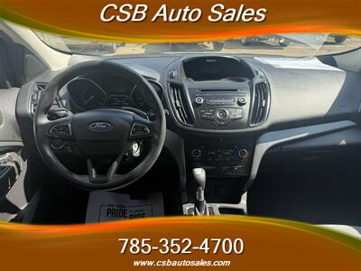2017 Ford Escape SE - Photo 6 - Rossville, KS 66533