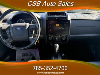 2011 Ford Escape Limited   - Photo 4 - Rossville, KS 66533