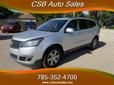 2017 Chevrolet Traverse LT   - Photo 2 - Rossville, KS 66533