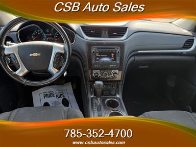2017 Chevrolet Traverse LT   - Photo 7 - Rossville, KS 66533
