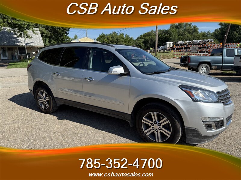 2017 Chevrolet Traverse LT  