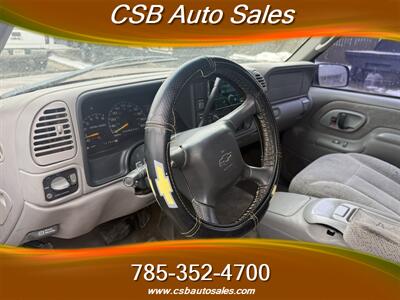 1998 Chevrolet K1500 Silverado 2dr K1500 Silverado   - Photo 5 - Rossville, KS 66533