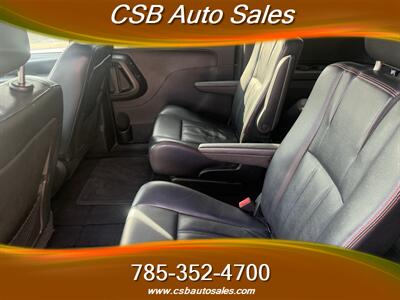 2017 Dodge Grand Caravan GT - Photo 4 - Rossville, KS 66533