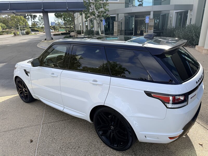 2017 Land Rover Range Rover Sport HSE Dynamic - Photo 5 - San Diego, CA 92111