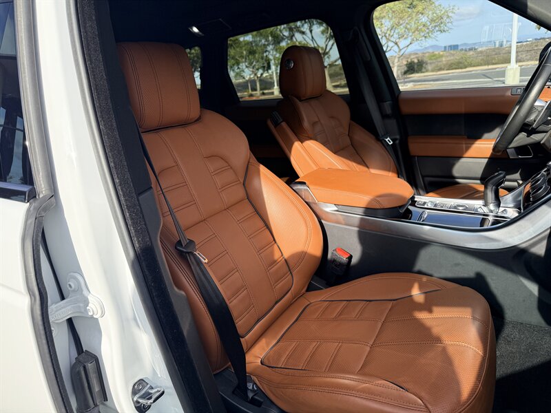 2017 Land Rover Range Rover Sport HSE Dynamic - Photo 13 - San Diego, CA 92111
