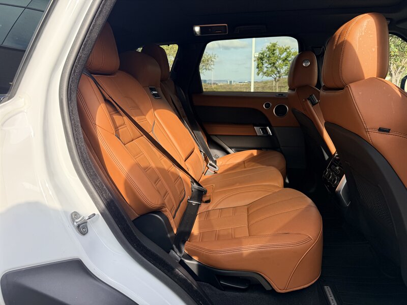 2017 Land Rover Range Rover Sport HSE Dynamic - Photo 15 - San Diego, CA 92111
