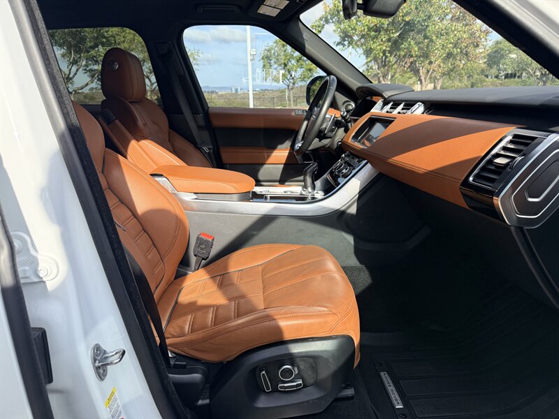 2017 Land Rover Range Rover Sport HSE Dynamic - Photo 11 - San Diego, CA 92111
