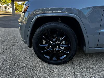 2020 Jeep Grand Cherokee Altitude   - Photo 10 - San Diego, CA 92111