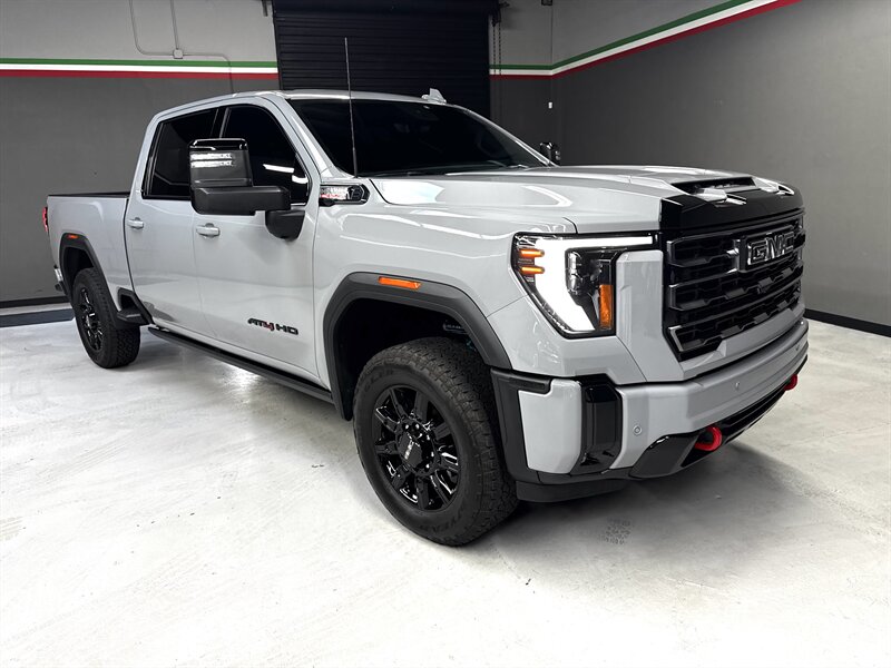 2025 GMC Sierra 2500 AT4  