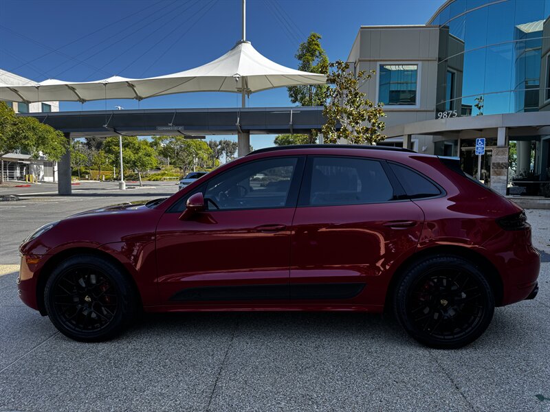 2017 Porsche Macan GTS  