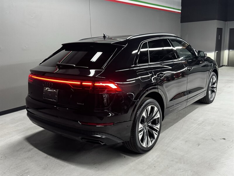 2025 Audi Q8 quattro Premium 55 TFSI - Photo 8 - San Diego, CA 92111