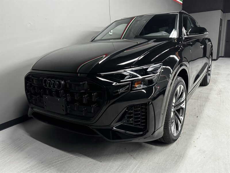 2025 Audi Q8 quattro Premium 55 TFSI - Photo 2 - San Diego, CA 92111