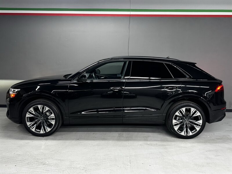 2025 Audi Q8 quattro Premium 55 TFSI - Photo 3 - San Diego, CA 92111