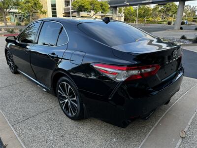 2018 Toyota Camry SE   - Photo 7 - San Diego, CA 92111