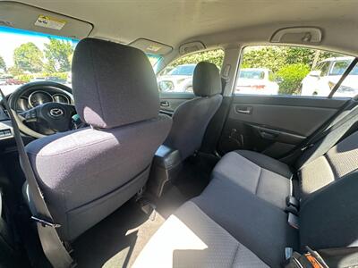 2006 Mazda Mazda3 i Manual - Photo 12 - San Jose, CA 95128