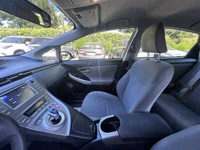 2013 Toyota Prius Hybrid Gas Saver   - Photo 11 - San Jose, CA 95128