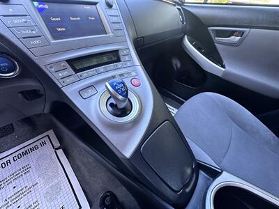 2013 Toyota Prius Hybrid Gas Saver   - Photo 14 - San Jose, CA 95128